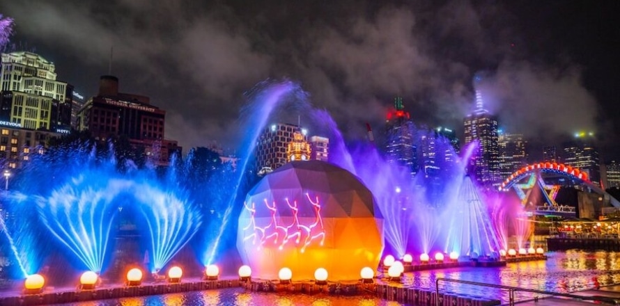 Crown Christmas River Show