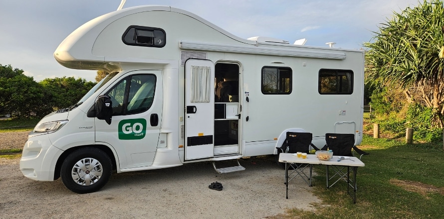 Holiday Park vs Free Campsite Image 02