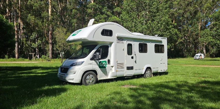 Holiday Park vs Free Campsite Image 05