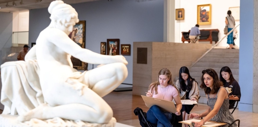 QAGOMA